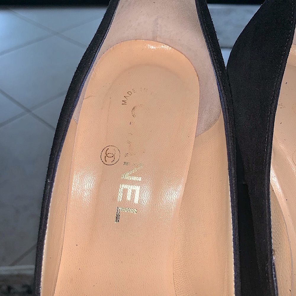 CHANEL Classic Suede Pumps - Picture 10 of 16
